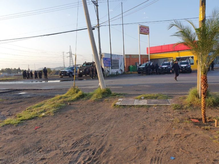 SAN MARTÍN TEXMELUCAN Y TEPETITLA DE LARDIZÁBAL, SUMAN ESFUERZOS PARA PREVENIR CONTAGIOS POR COVID19, MEDIANTE OPERATIVO EN ZONA DEL TIANGUIS1