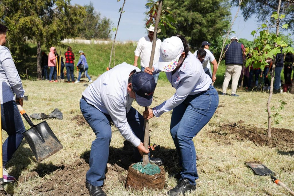 4e1e54af-54e9-413f-86fa-95dc9db22763