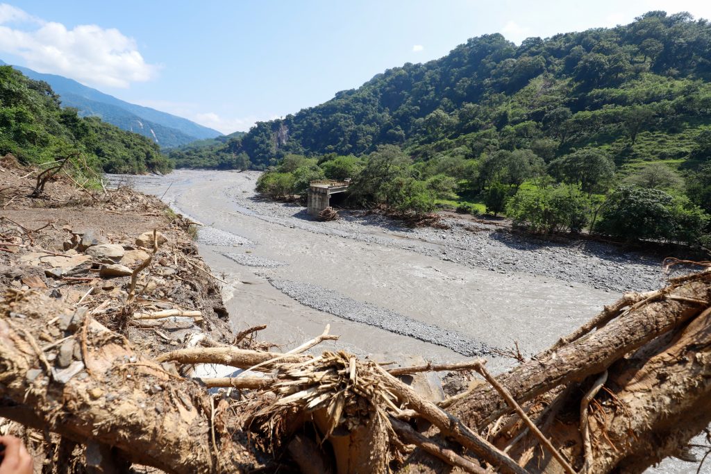 8c253464-732e-442b-a6fb-406b7fa45549